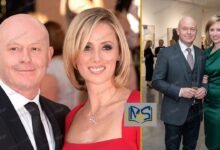 British actor Ross Kemp standing with his wife, Australian corporate lawyer Renee O'Brien, at a public event.