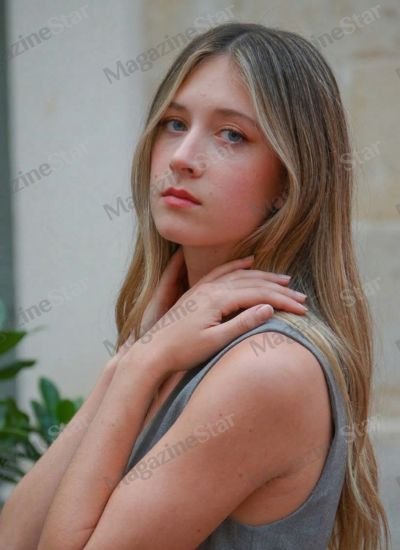 Portrait of Sunday Rose Kidman Urban, daughter of Nicole Kidman and Keith Urban, showcasing her emerging fashion career and 2026 Miu Miu campaign - Magazine Star.